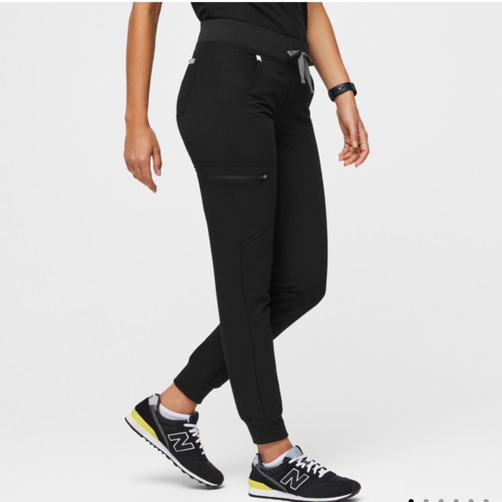 FIGS - Zamora Jogger Scrub Pants - Black - Small